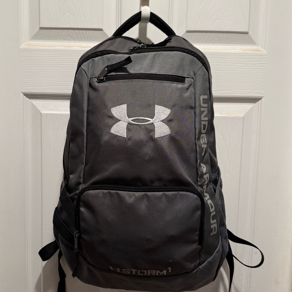 UNDER ARMOUR STORM HUSTLE ll BACKPACK
